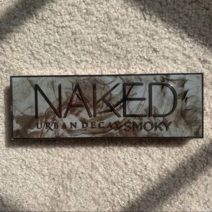 Urban Decay Naked Smokey Palette